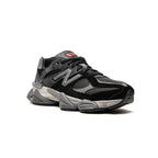 9060 "Black/Castlerock"