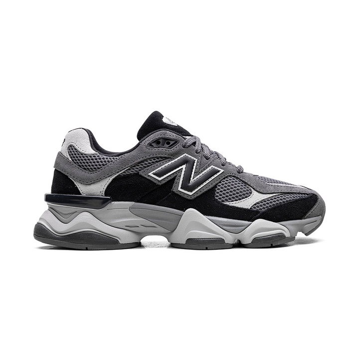 9060 "Black / Castlerock"